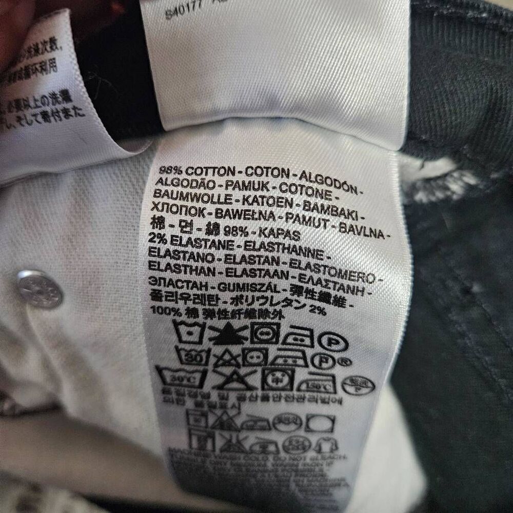 Levi's Hand-Embroidered Jeans - Picture 7 of 12
